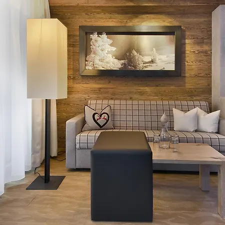 Pete Alpine Boutique Hotel - Klein Und Fein - Private Spa Suiten Und Zimmer Sankt Anton am Arlberg